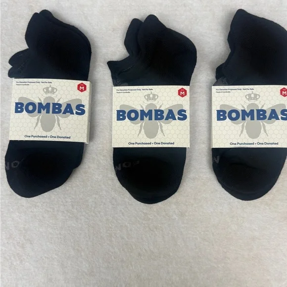 NWT Bombas unisex black medium Athletic Socks 3 pairs. Grab this deal. - Picture 2 of 5